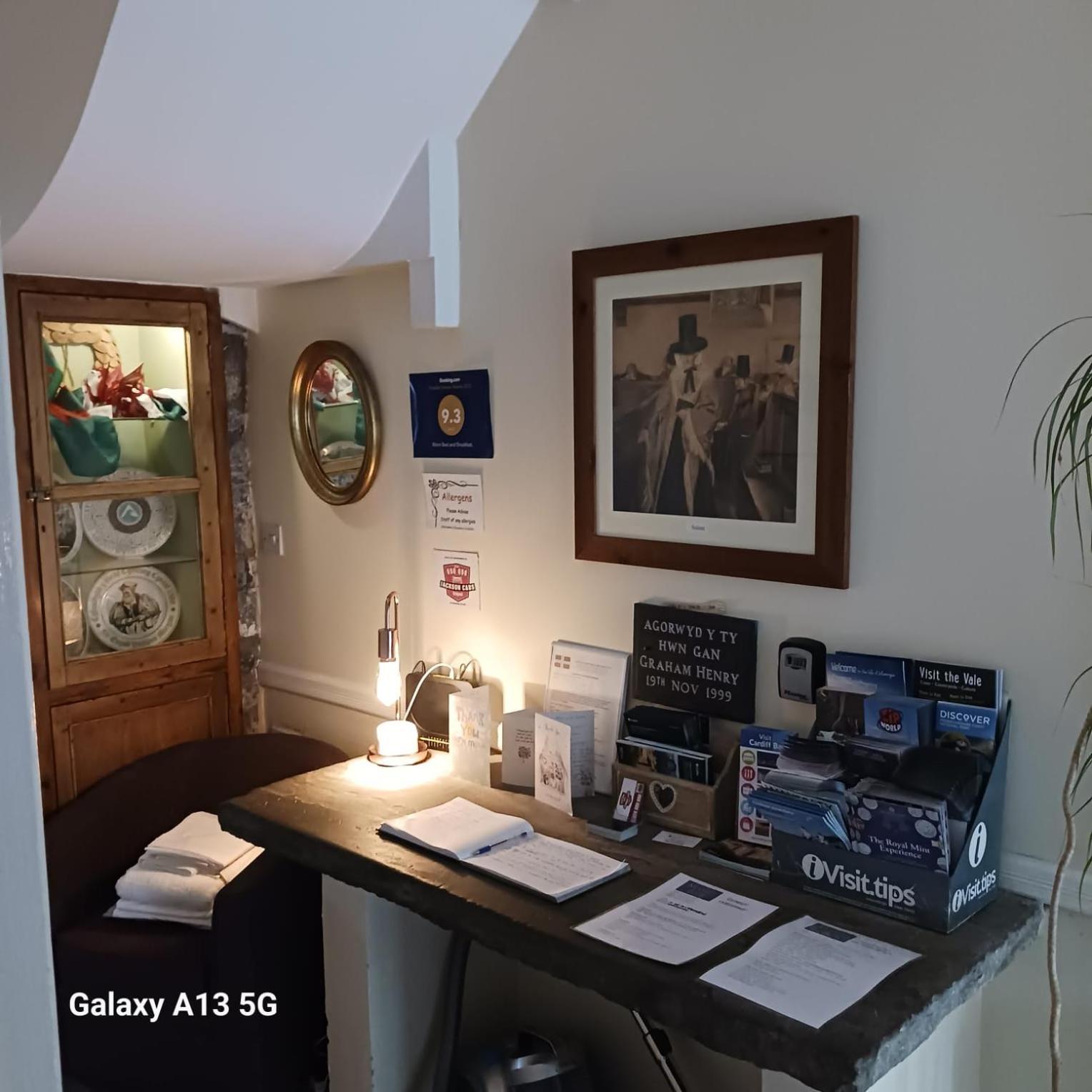 Mair'S Hotell Bridgend  Eksteriør bilde