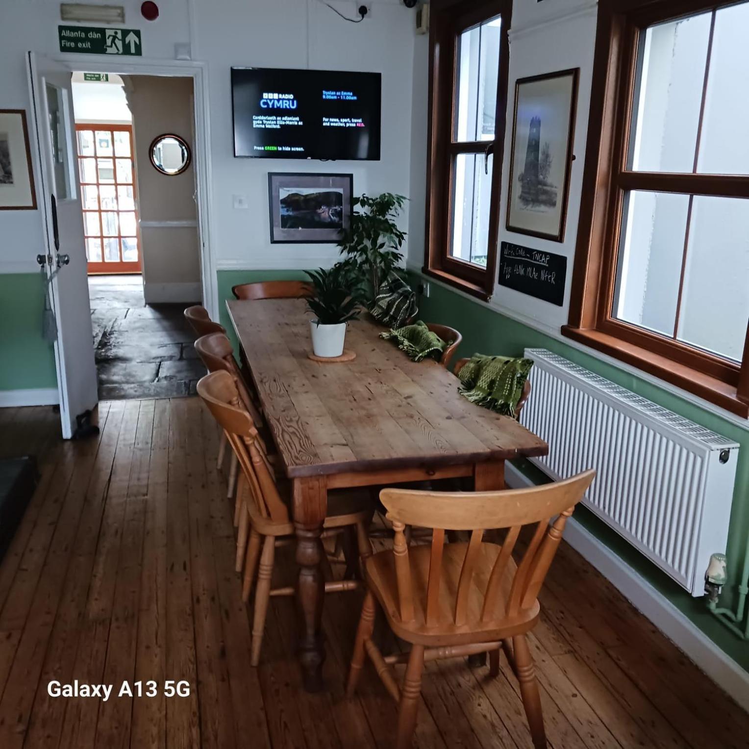 Mair'S Hotell Bridgend  Eksteriør bilde